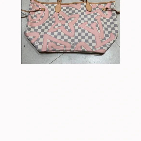 Rare Louis Vuitton women’s purse not made/sold  anymore authentic - Picture 6 of 12